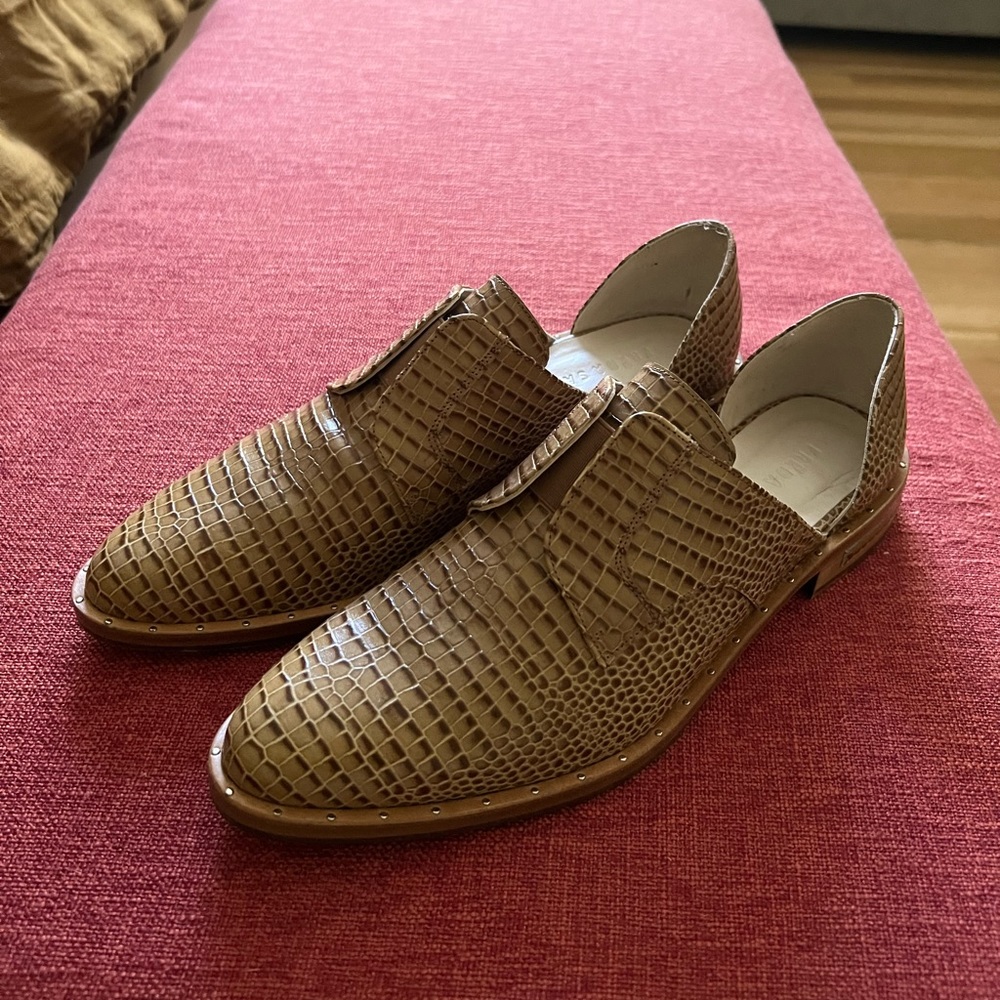 Freda Salvador Snake Loafers Size 7.5 Never Worn
